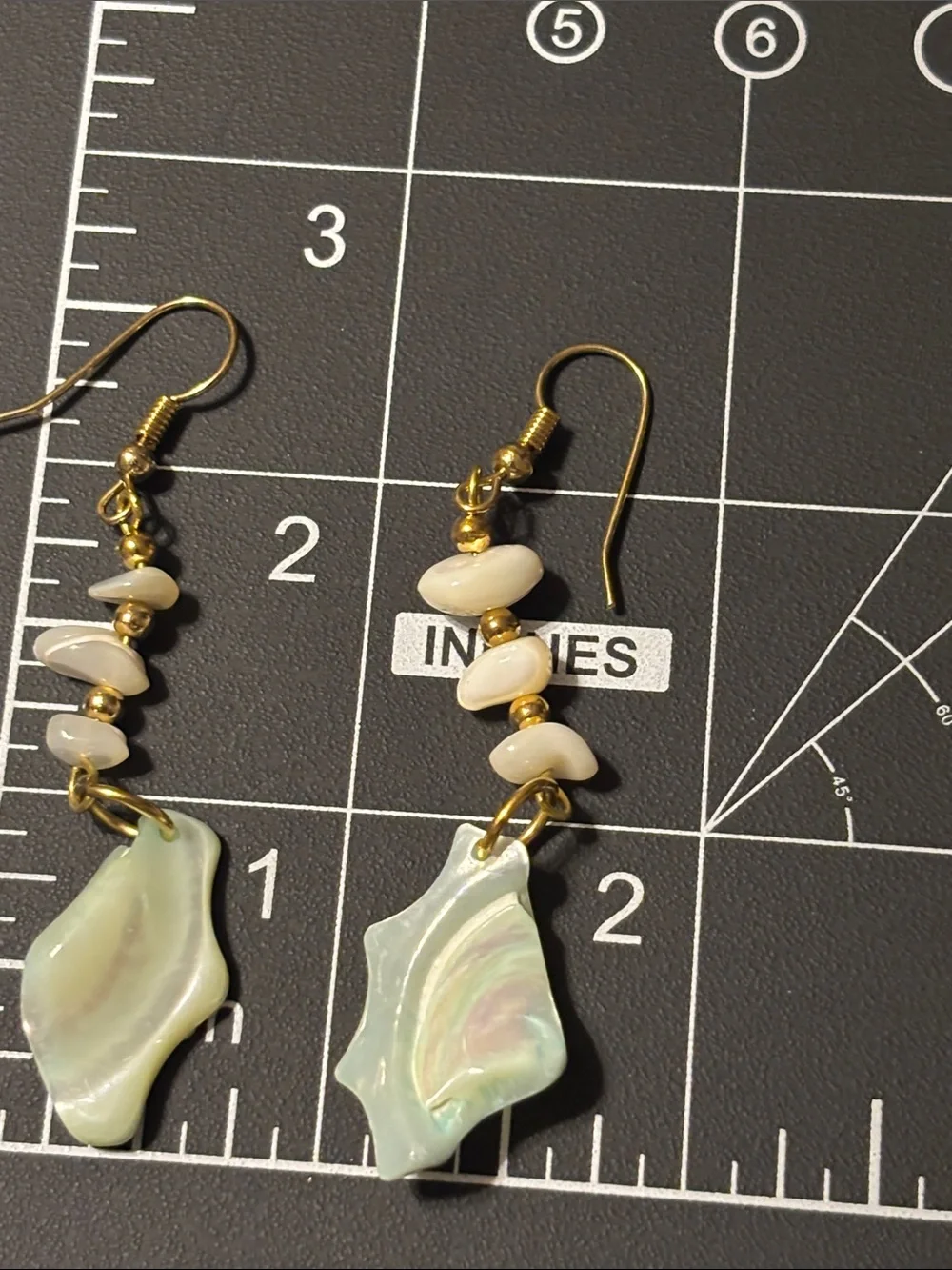 Pastel‎ Shell Drop Necklace and Earrings Cream and Multicolor MOP Chip Necklace